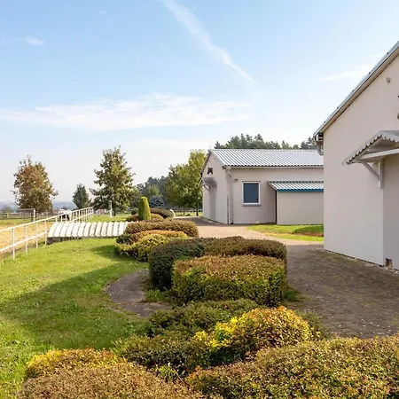 Farma Slunecny Dvur A Family Stany Strecha Pod Strechou